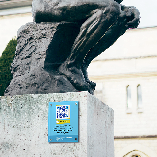 Idee voor een QR-code voor MP3-bestanden op een bord bij een bezienswaardigheid